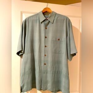 Caribbean 100% Silk Light Green Mens shirt. Size L. Barely worn.